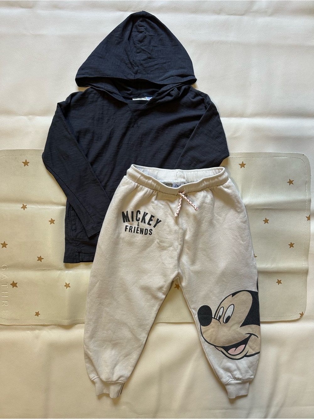 4/5 Zara Cotton Black Hoodie Shirt & NEW Cream Mickey Friends Jogger Pants